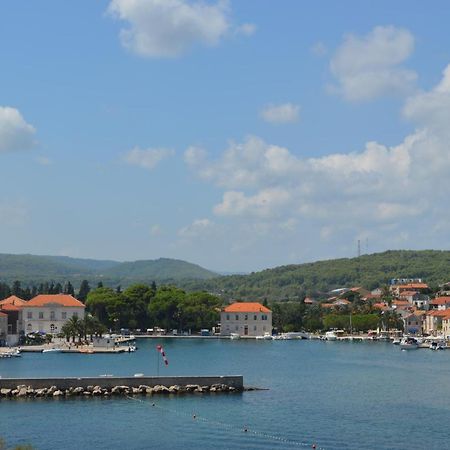 Apartments Rubinic Jelsa  Εξωτερικό φωτογραφία