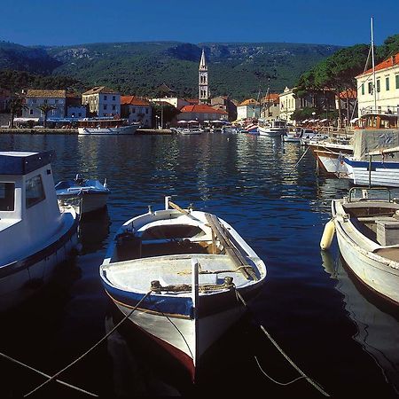 Apartments Rubinic Jelsa  Εξωτερικό φωτογραφία
