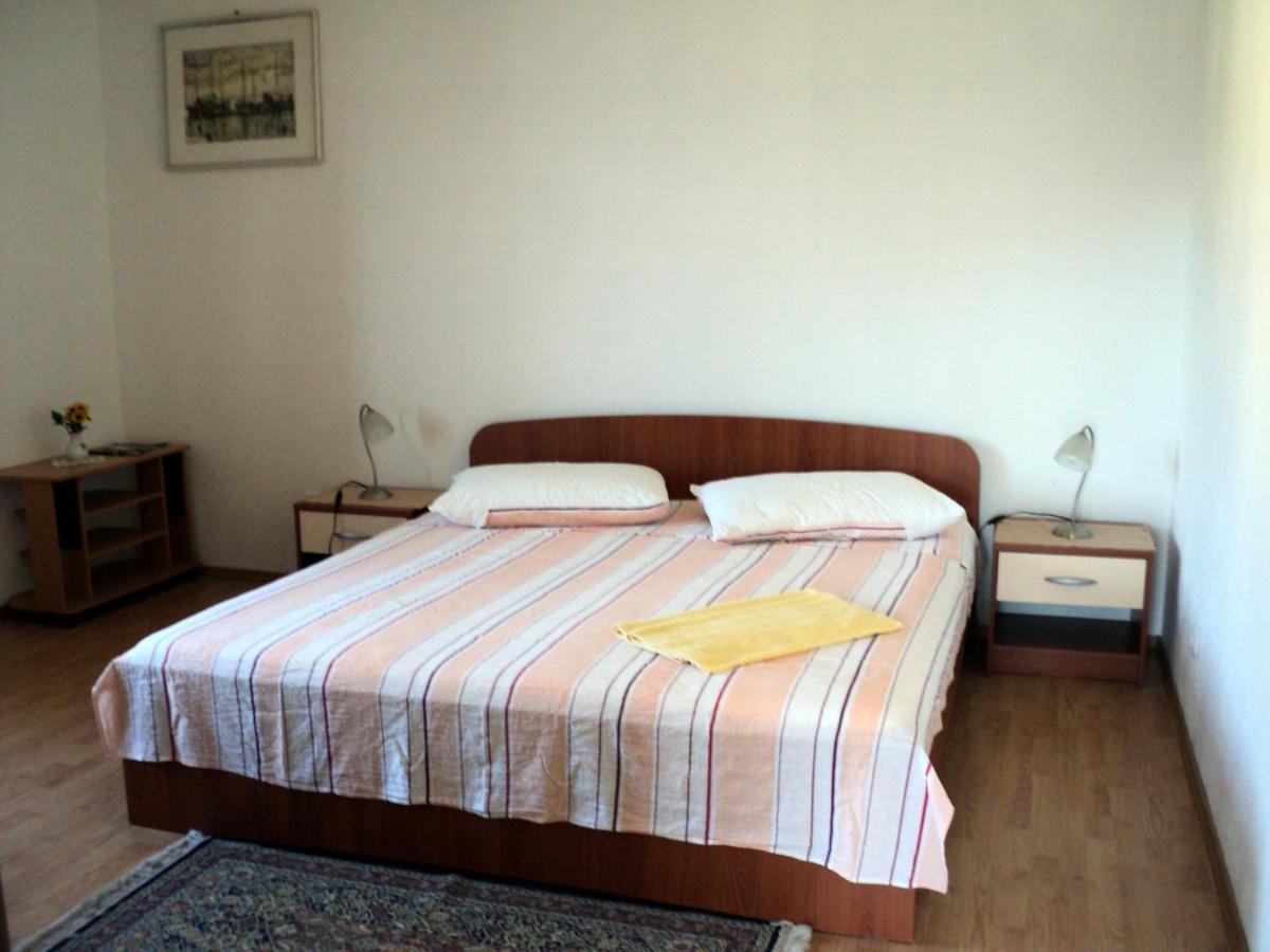 Apartments Rubinic Jelsa  Εξωτερικό φωτογραφία
