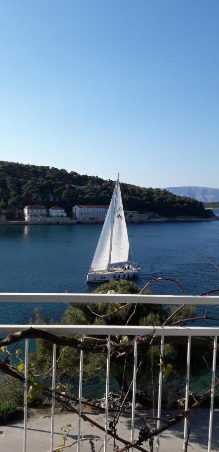 Apartments Rubinic Jelsa  Εξωτερικό φωτογραφία