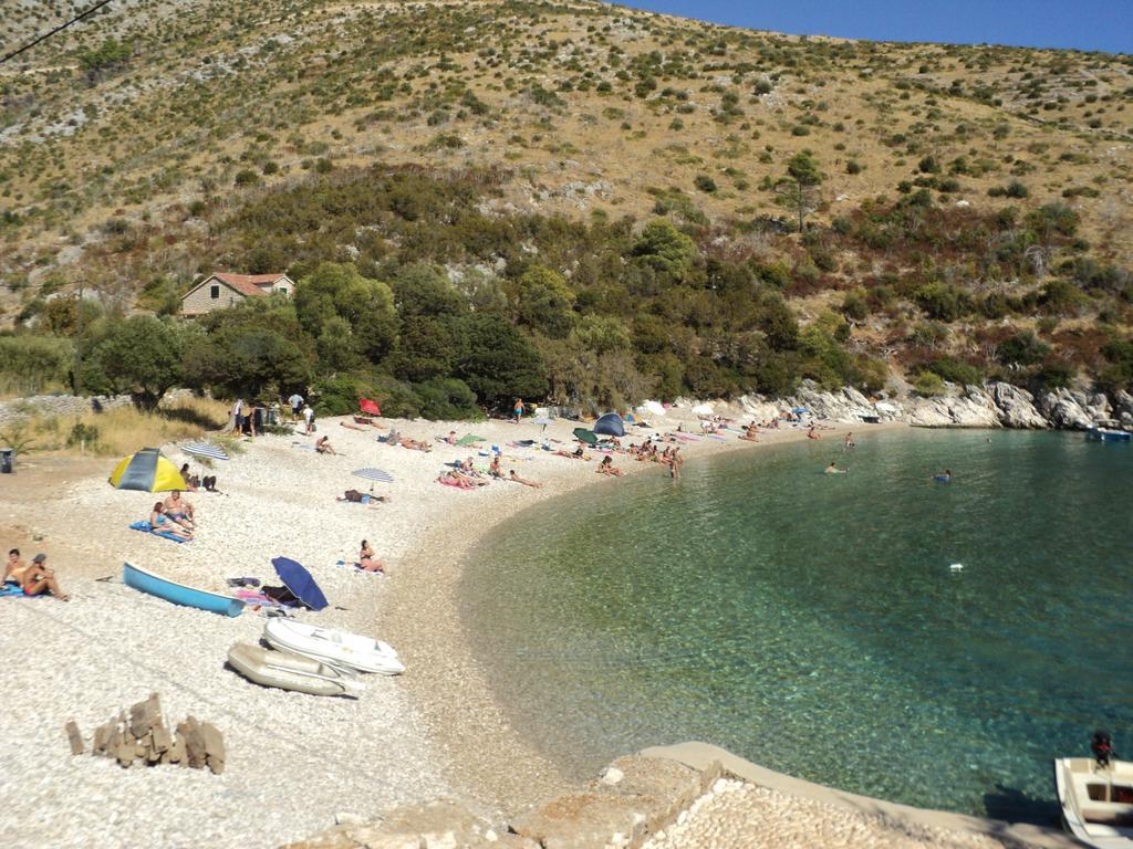 Apartments Rubinic Jelsa  Εξωτερικό φωτογραφία