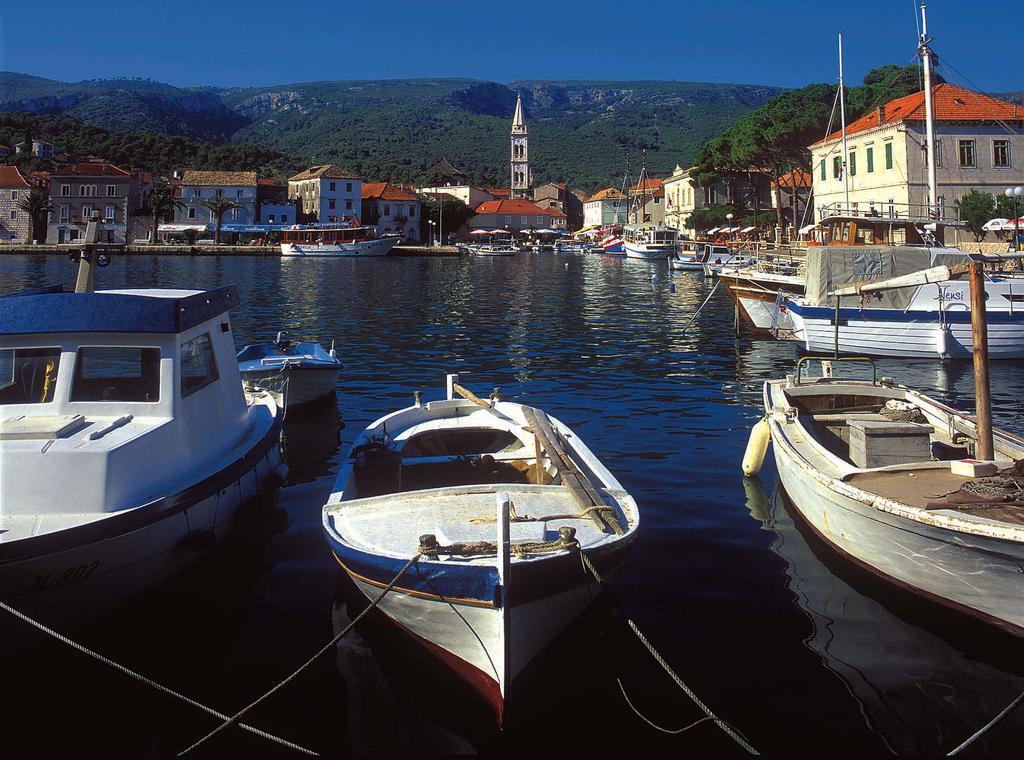 Apartments Rubinic Jelsa  Εξωτερικό φωτογραφία