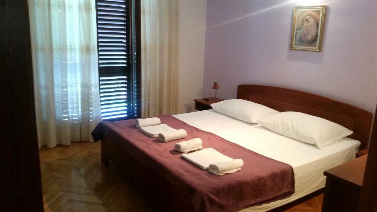 Apartments Rubinic Jelsa  Εξωτερικό φωτογραφία