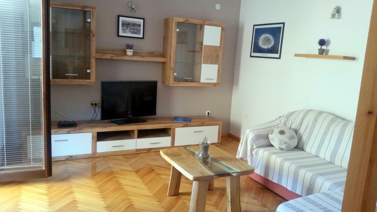 Apartments Rubinic Jelsa  Εξωτερικό φωτογραφία